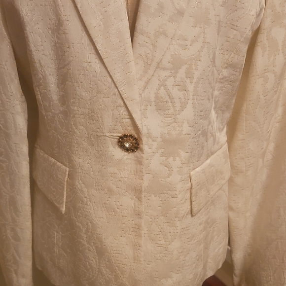 Bob Mackie Textured Cream Blazer - Picture 4 of 5